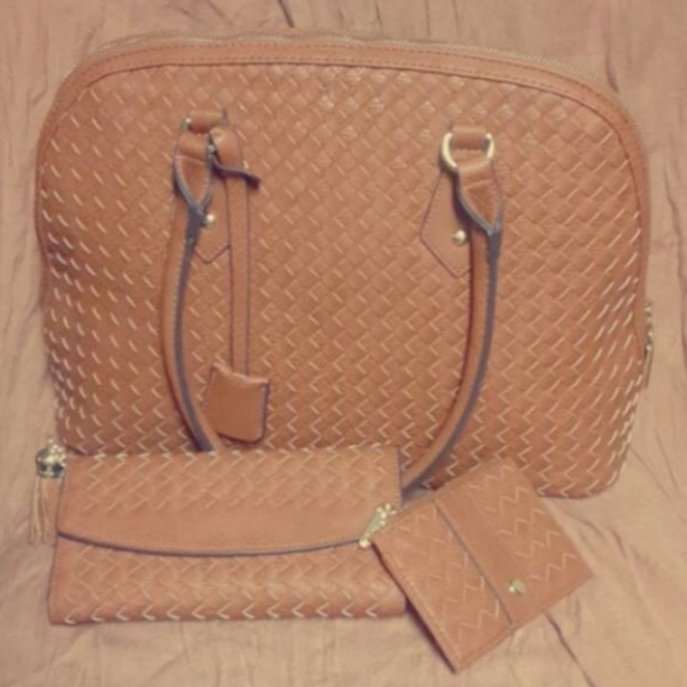 Charming Charlie 3pc set!